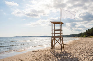 Sinice Rowy. Czy w Rowach można się kąpać 13.07? Flaga, warunki pogodowe