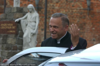 Ofiara pedofilii prałata: Uciekaliśmy przed księdzem Jankowskim do piwnicy