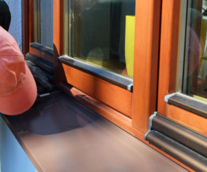 Ceny parapetów zewnętrznych styczeń 2026. Porównanie ofert i koszty montażu