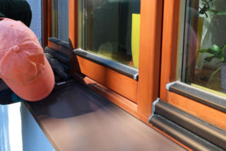 Ceny parapetów zewnętrznych styczeń 2026. Porównanie ofert i koszty montażu