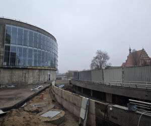 Duże opóźnienie rozbudowy Opery Nova. IV krąg wciąż w budowie