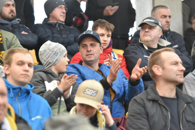 PRES Grupa Deweloperska Toruń - Stelmet Falubaz Zielona Góra, zdjęcia kibiców i zawodników ze sparingu na Motoarenie