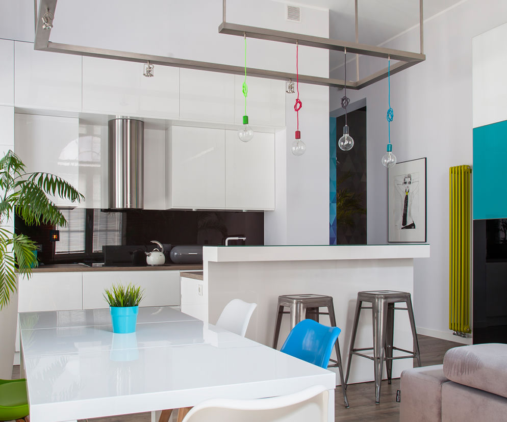 Loft z akcentem koloru