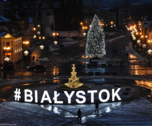 Napis #Białystok na Rynku Kościuszki