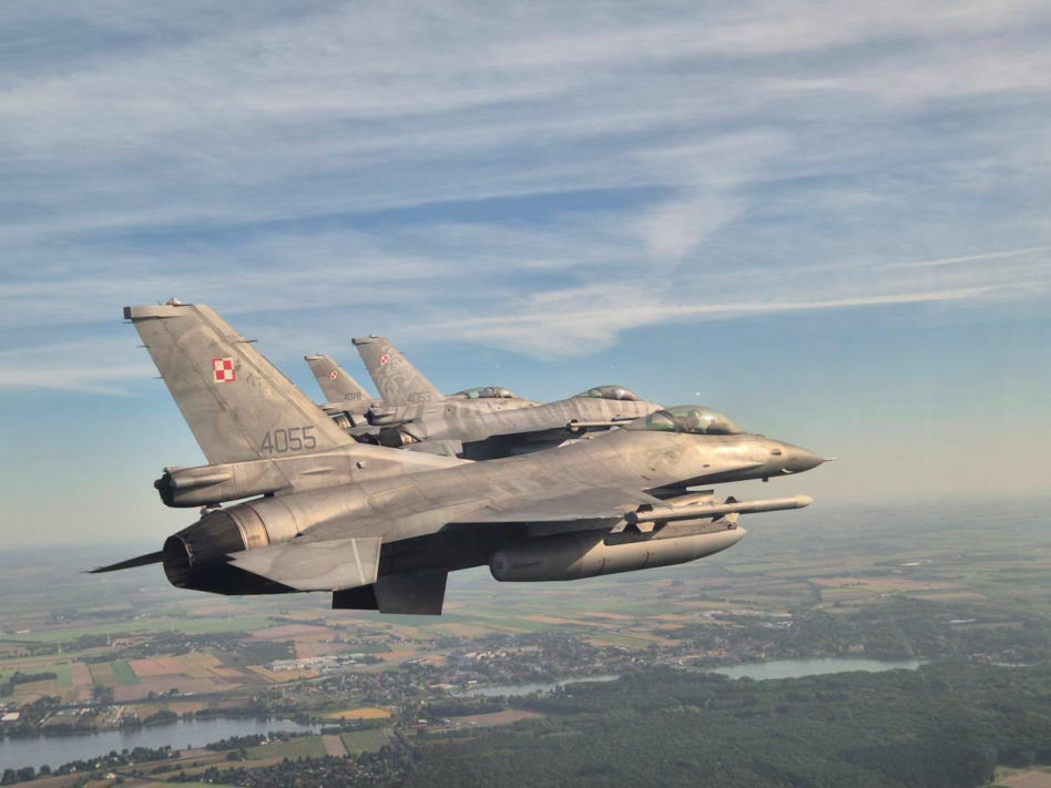 Polskie samoloty F-16