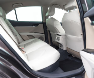Toyota Camry 2.5 Hybrid 218 KM e-CVT Executive + VIP