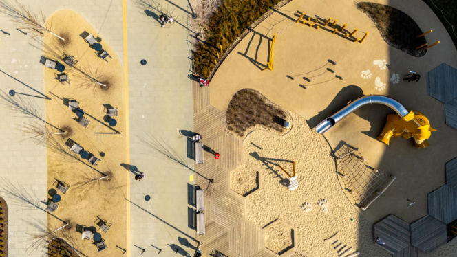 Park nad Południową Obwodnicą Warszawy w marcu 2026 r.