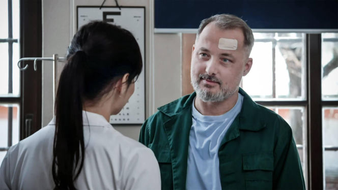 Pierwsza miłość odc. 4131. lekarka Ilona (Sylwia Gola), Bartek (Rafał Kwietniewski)