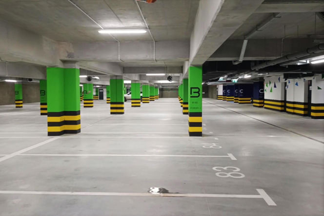 Pusty parking w Kwartale 36