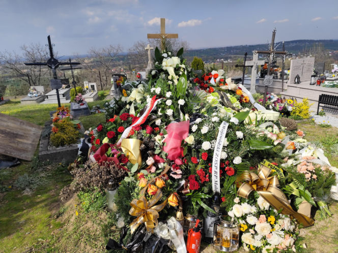 Grób zmarłego strażaka