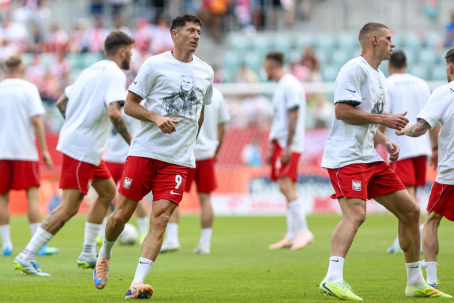 Jacek Magiera uhonorowany na meczu Polska - Ukraina