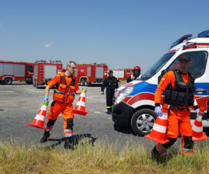Uszkodzony samolot i awaryjne lądowanie! Ogromna akcja służb na lotnisku