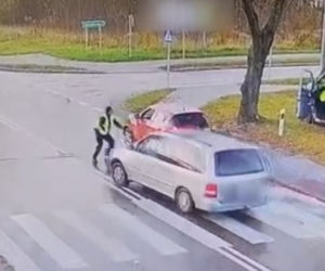 Hajnówka: Syryjczyk prawie rozjechał policjanta! Z auta uciekło 10 imigrantów [ZDJĘCIA]