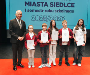 Najzdolniejsi uczniowie odebrali stypendia Prezydenta Miasta Siedlce