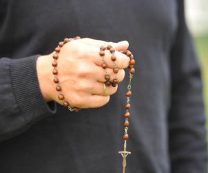 Będą modlić się za tragicznie zmarłego kapłana. Miał tylko 35 lat. Zginął na szczycie góry w Bułgarii