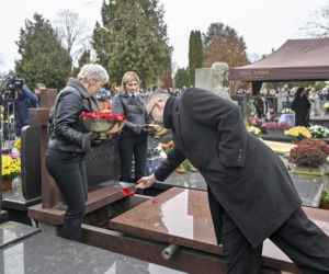 Zip Skład pożegnał Pono symbolami