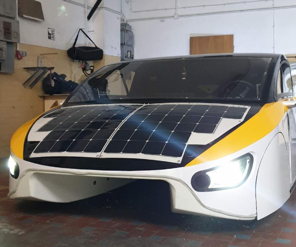Studenci skonstruowali samochód solarny 