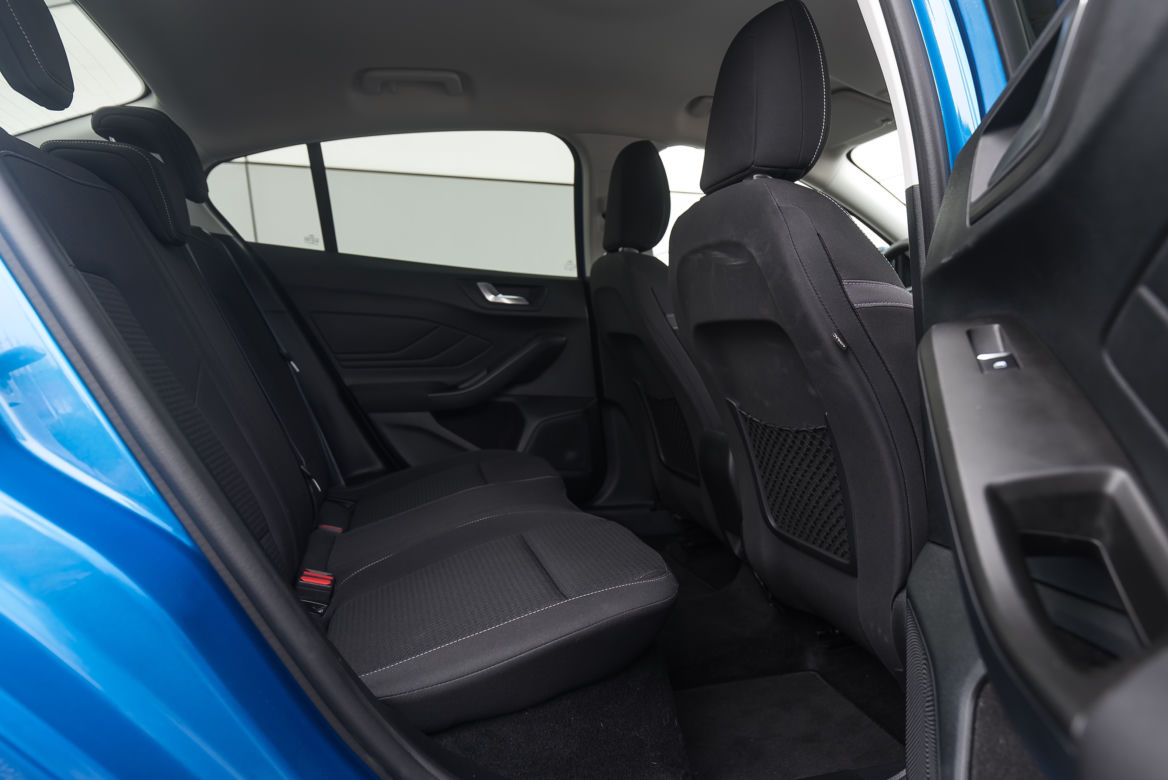 Ford Focus Sedan 1.0 EcoBoost 125 KM 6MT Connected