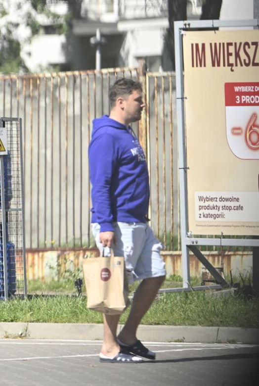 Daniel Martyniuk załatwia sprawunki w Warszawie