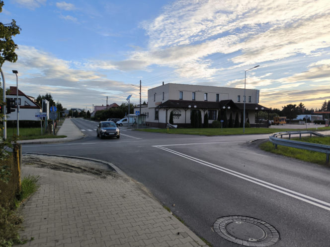 Newralgiczne skrzyżowanie w Kąkolewie będzie przebudowane na rondo