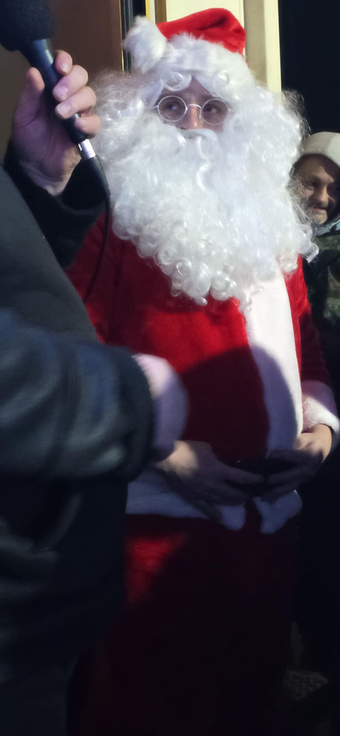 Wigilia w Coffee House Waryńskiego 19. Święty Mikołaj przyszedł do potrzebujących wsparcia