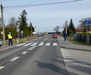 Wypadek w Brwinowie. 12-latka potrącona na pasach