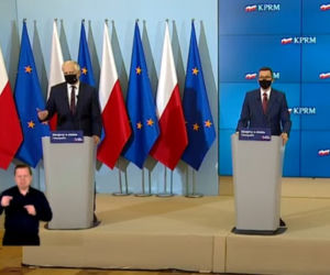 Mateusz Morawiecki. Jarosław Gowin. Konferencja dotycząca kolejnych obostrzeń