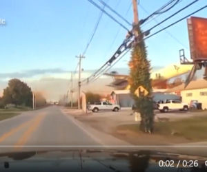 Uchwycono katastrofę lotniczą na filmie. Ten kierowca oszukał przeznaczenie