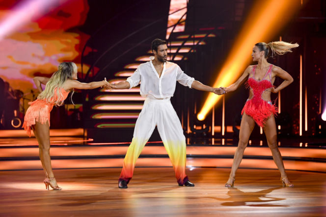 Gamou Fall i przepiekne tancerki w TzG