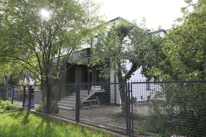 Smutny widok domu Kaczyńskiego. Willa na Żoliborzu się sypie