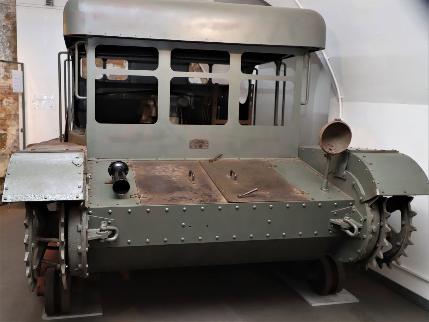 Ciągnik artyleryjski C7P odzyska gąsienice. Muzeum Polskiej Techniki Wojskowej ogłasza plany