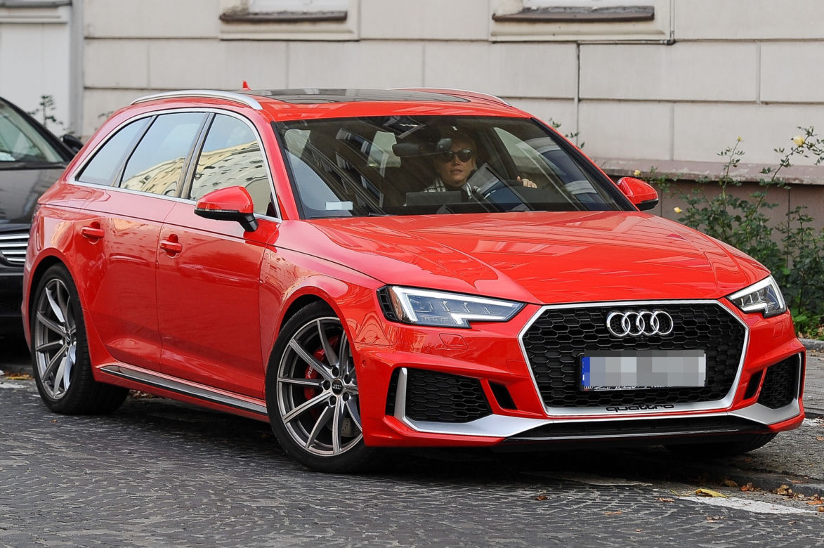 Kasia Zielińska jeździ Audi RS4 Avant 