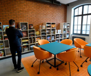  Filia nr 7 Miejskiej Biblioteki Publicznej na placu Matki Teresy w Szczecinie, 9 bm. Biblioteka powstała w XIX-wiecznym odrestaurowanym budynku przy pl. Matki Teresy z Kalkuty