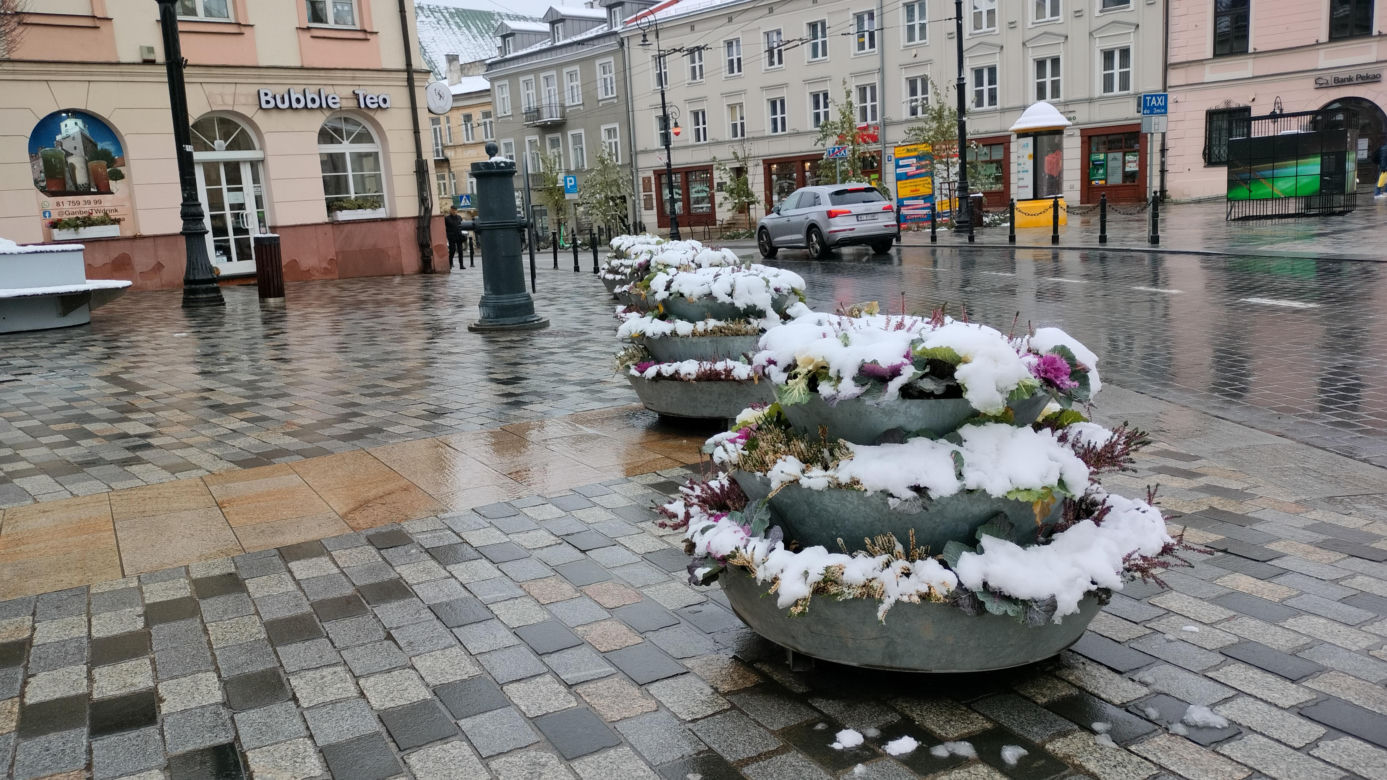 Pierwszy śnieg w tym sezonie! Lublin jest ukryty pod zimową pierzynką 