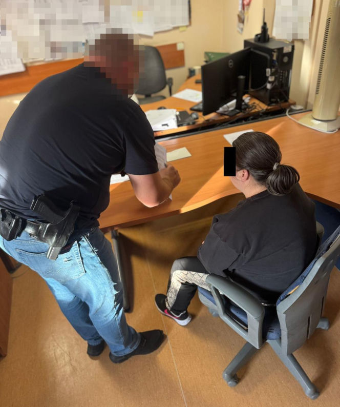 Spalone zwłoki w studzience ciepłowniczej. Matka i syn aresztowani