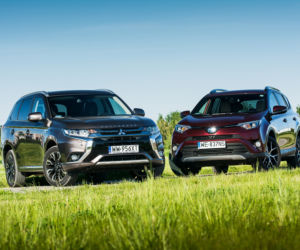 Toyota RAV4 Hybrid E-Four Prestige vs. Mitsubishi Outlander PHEV Instyle NAVI+