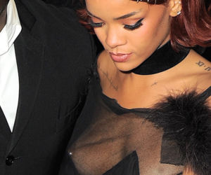 CO ZAŁOŻYŁA RIHANNA?