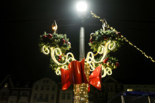 Ruszył świąteczny Jarmark w Bytomiu. Kultowy tramwaj i kaszanka wikinga