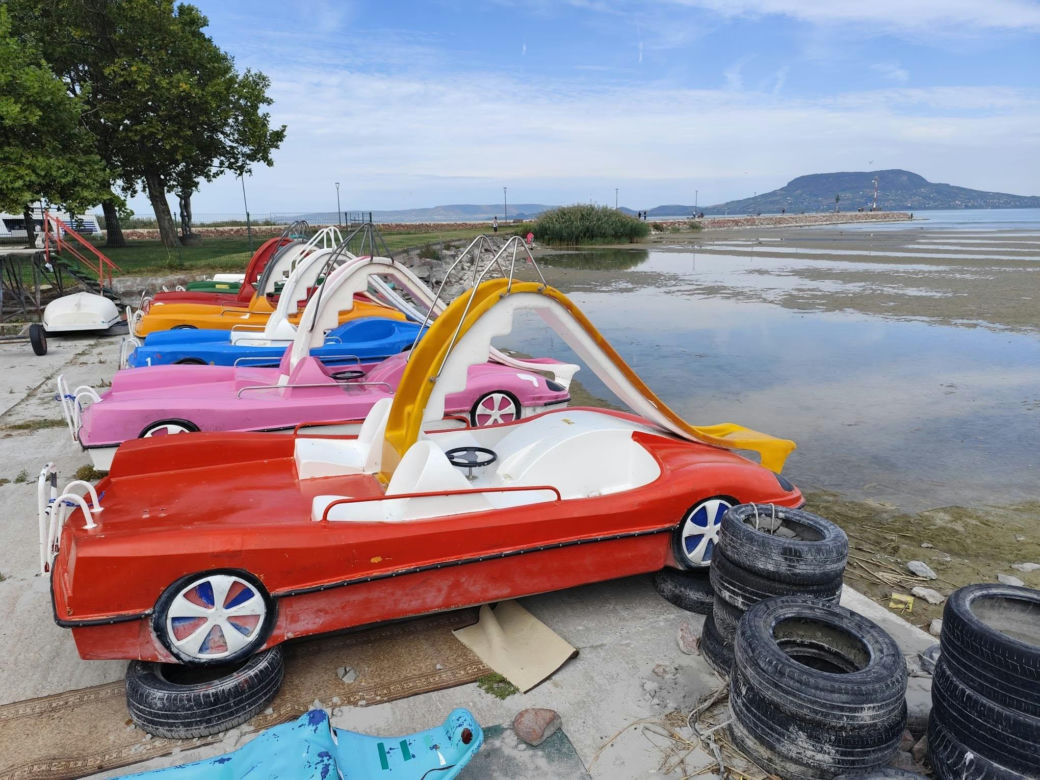 Balaton wysycha i zamienia się w kałużę. Potężne jezioro odsłoniło dno
