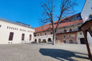 To miasto w województwie śląskim było stolicą. Znajduje się w nim perła śląskiego gotyku