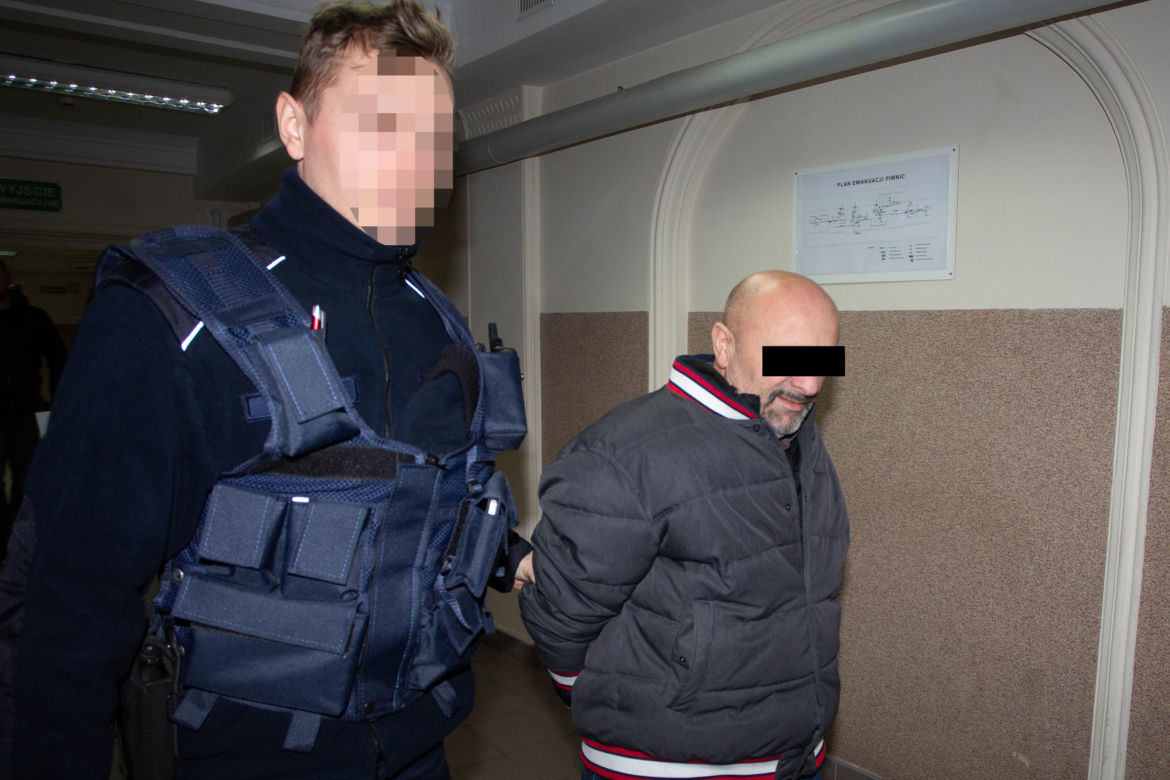 Okradali seniorów metodą "na administrację". Policjanci szukają pokrzywdzonych