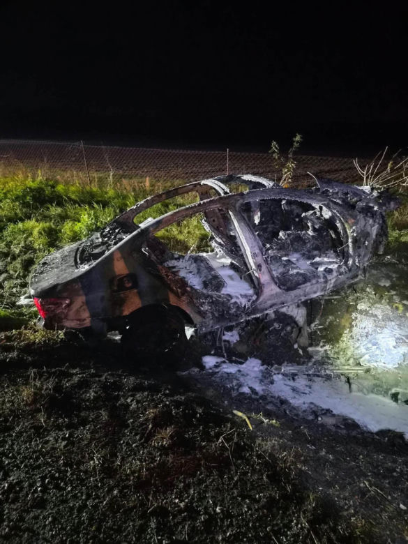 Pijany kierowca i pożar BMW na DK-63 w Suchożebrach