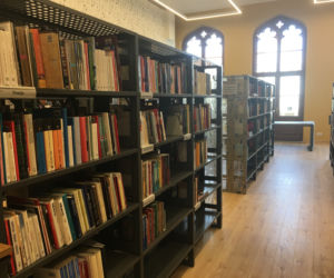 Biblioteka na dworcu Wrocław Główny