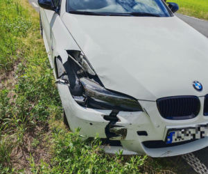 Dramatyczne wypadek na DK60. Trzy osoby trafiły do szpitala, droga zablokowana