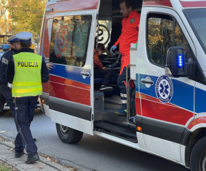 Dzieci zmiecione z pasów na Pradze-Północ. Kobieta za kierownicą