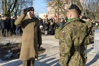 Odsłonięto pomnik 55 Pułku Piechoty w Lesznie