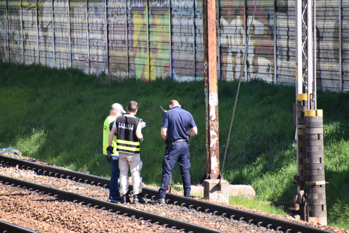 Pociąg Kolei Mazowieckich potrącił śmiertelnie mężczyznę