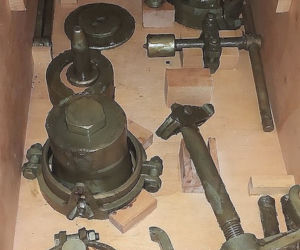 Traktor, meble i ubrania od wojska. To wyprzedaje Agencja Mienia Wojskowego w Bydgoszczy [ZDJĘCIA]