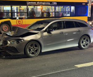 Miał trzy promile, rozbił cztery auta. 26-latek roztrzaskał się w Warszawie