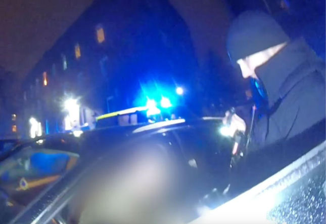 Ku*wy je*nięte! Takie słowa kierował do policjantów. Mężczyzna trafił do więzienia [WIDEO]